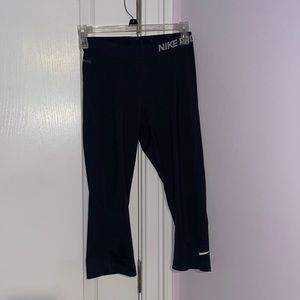 Cropped Nike Dri-Fit Leggings